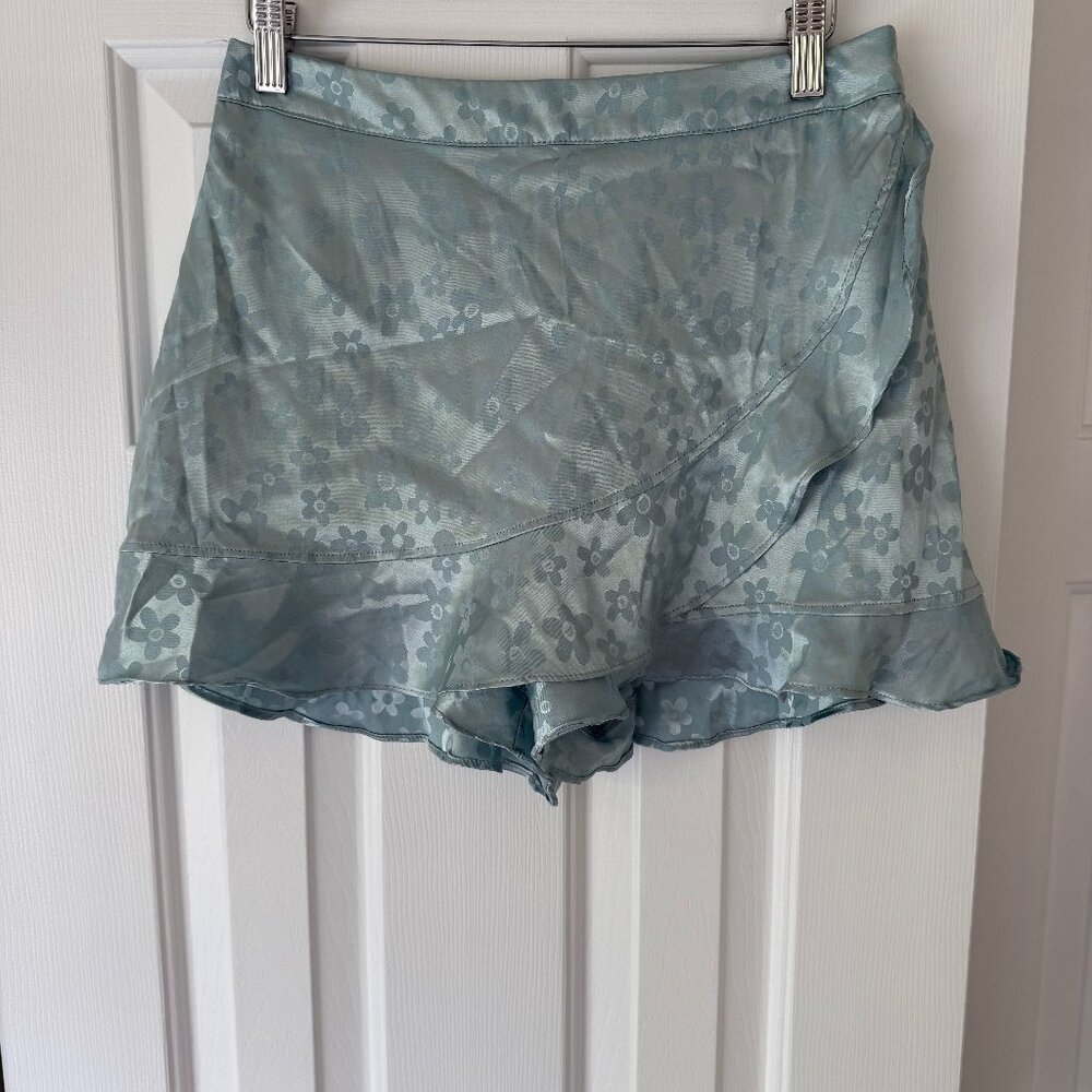 Altar'd State Women's Light Blue Satin Floral Skort